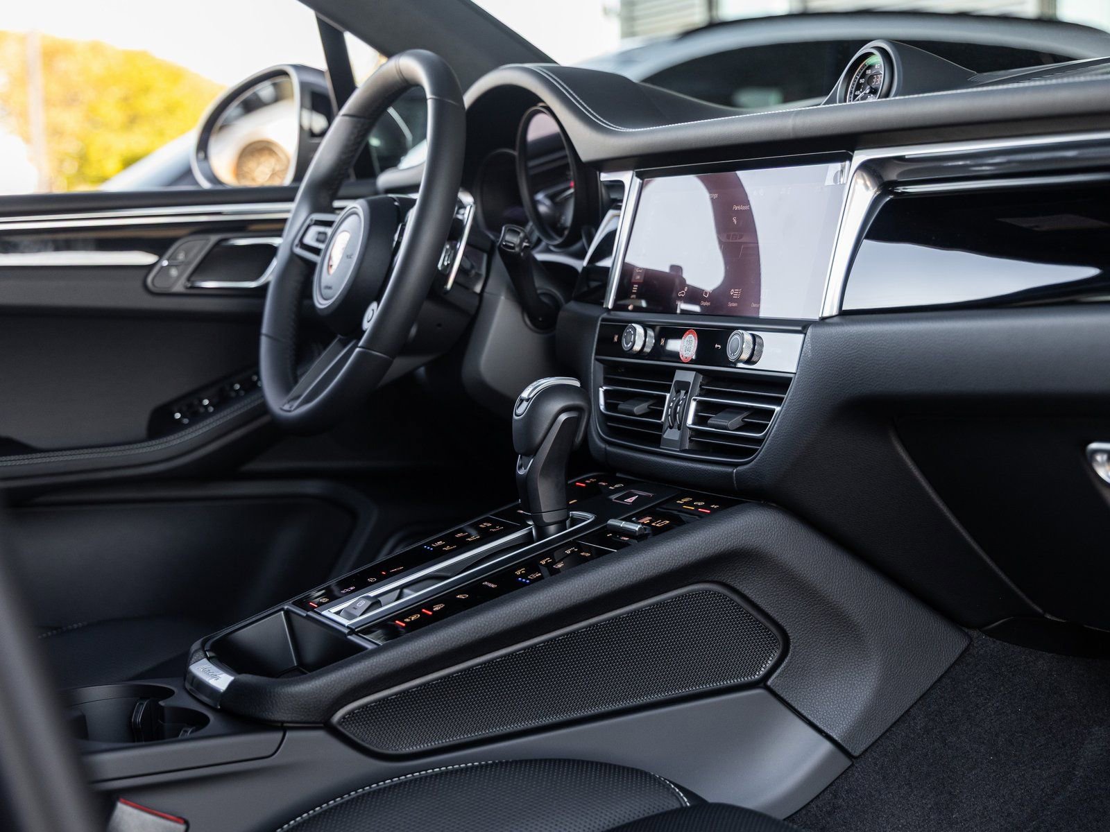 New 2026 Porsche Macan Turbo image 48