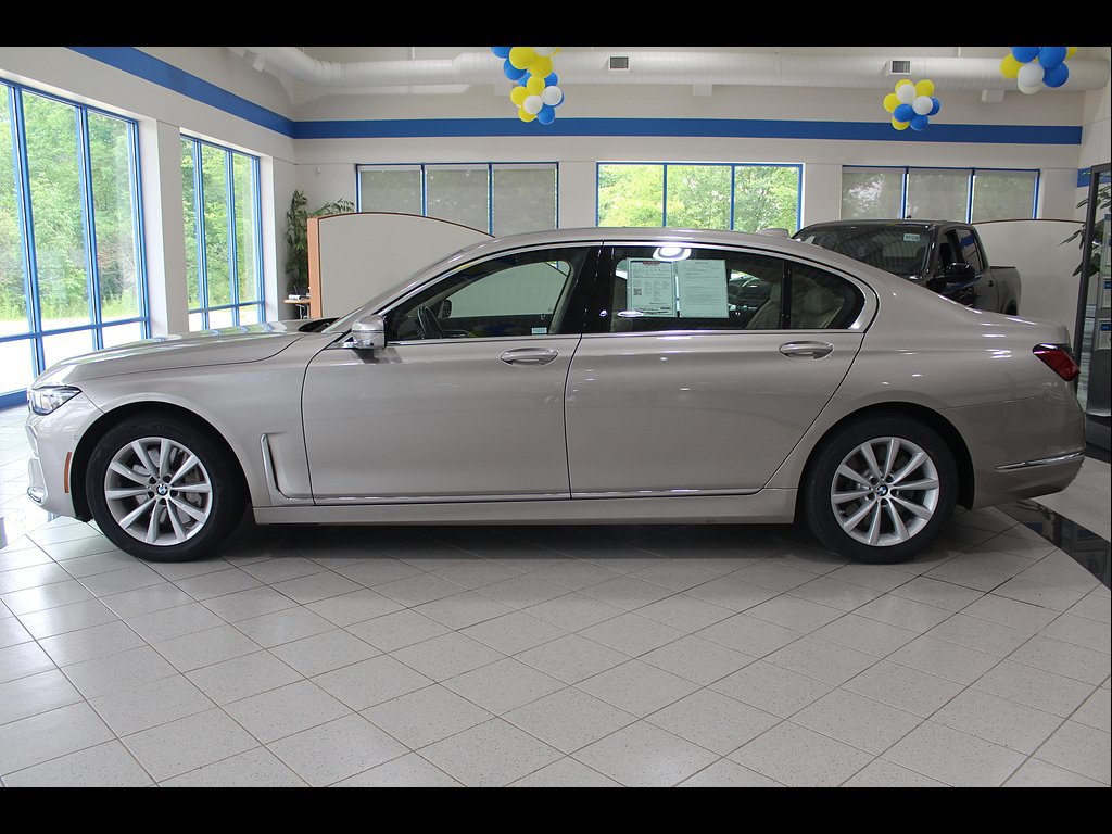 Used 2020 BMW 750i xDrive w/ Autobahn Package AWD/4WD image 6
