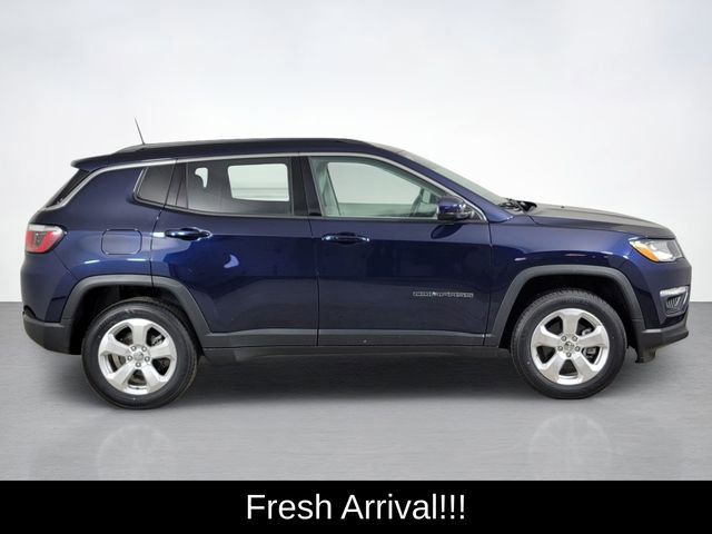 Used 2020 Jeep Compass Latitude w/ Cold Weather Group AWD/4WD image 2