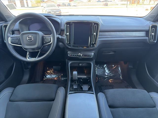 Used 2024 Volvo C40 P8 Recharge Ultimate w/ Protection Package Premier image 17