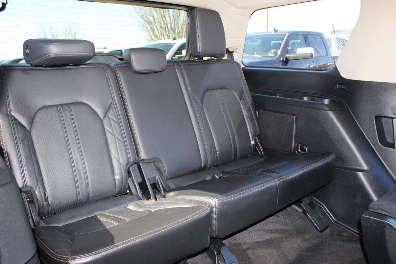 Used 2018 Ford Expedition Platinum image 17
