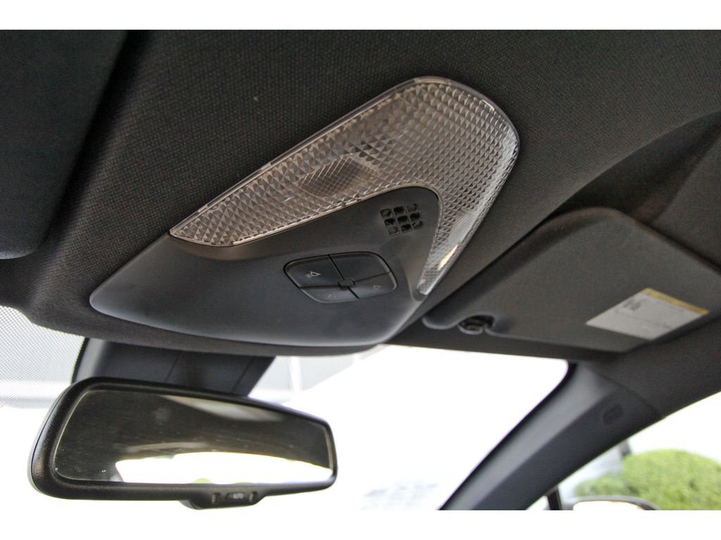 Used 2019 Toyota C-HR LE FWD image 11