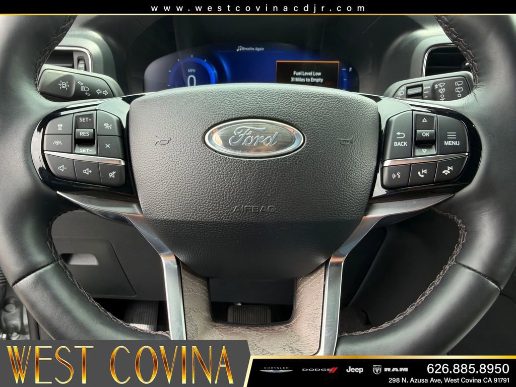 Used 2024 Ford Explorer Platinum w/ Technology Package AWD/4WD image 30