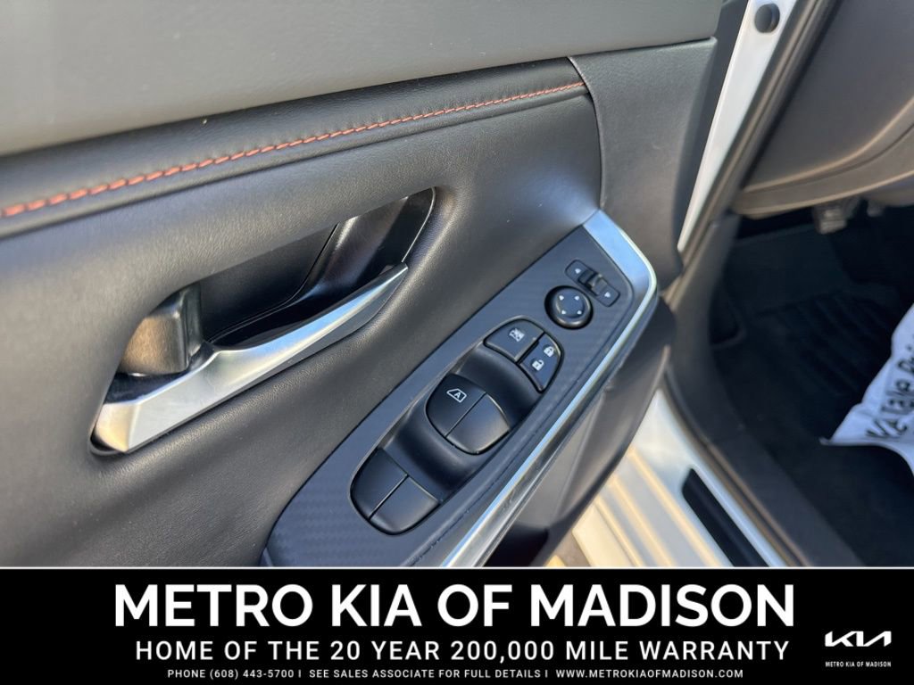 Used 2022 Nissan Sentra SR w/ Midnight Edition image 12