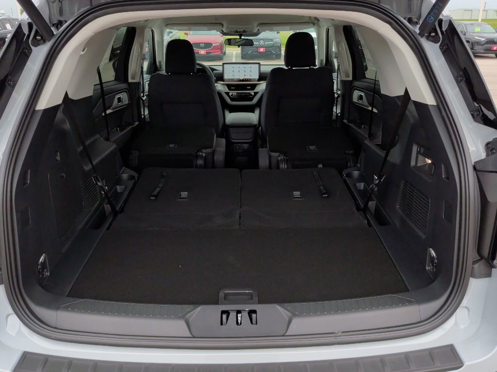 New 2026 Ford Explorer Active RWD image 42