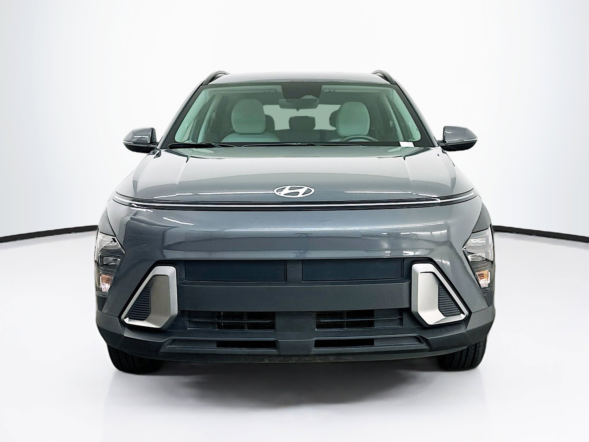 Used 2025 Hyundai Kona SEL image 2
