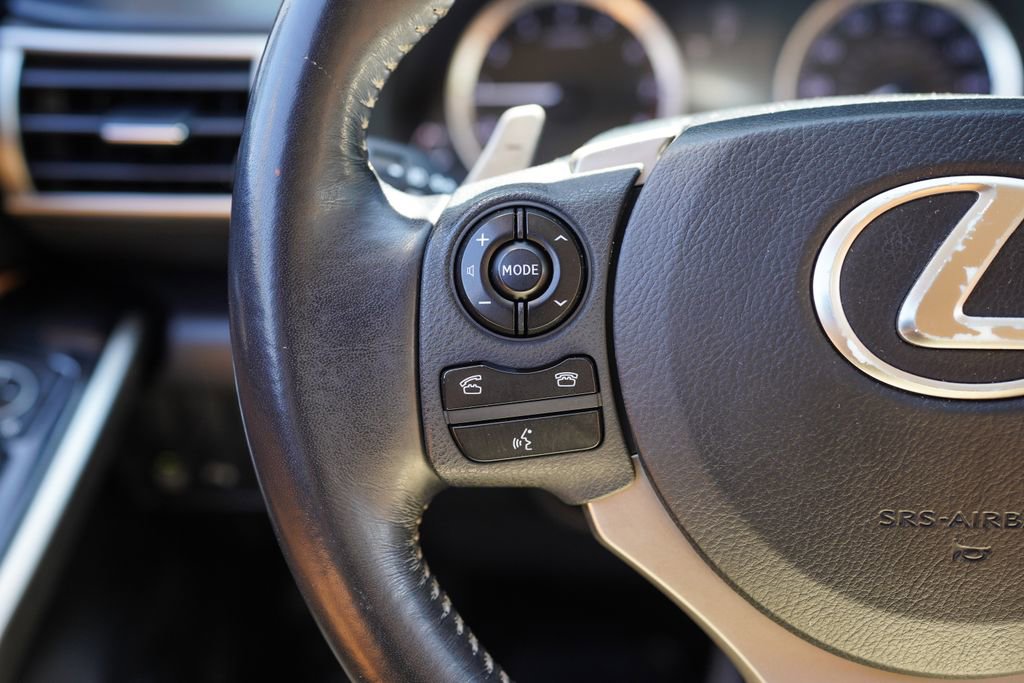 Used 2016 Lexus IS 200t w/ Premium Package RWD image 29