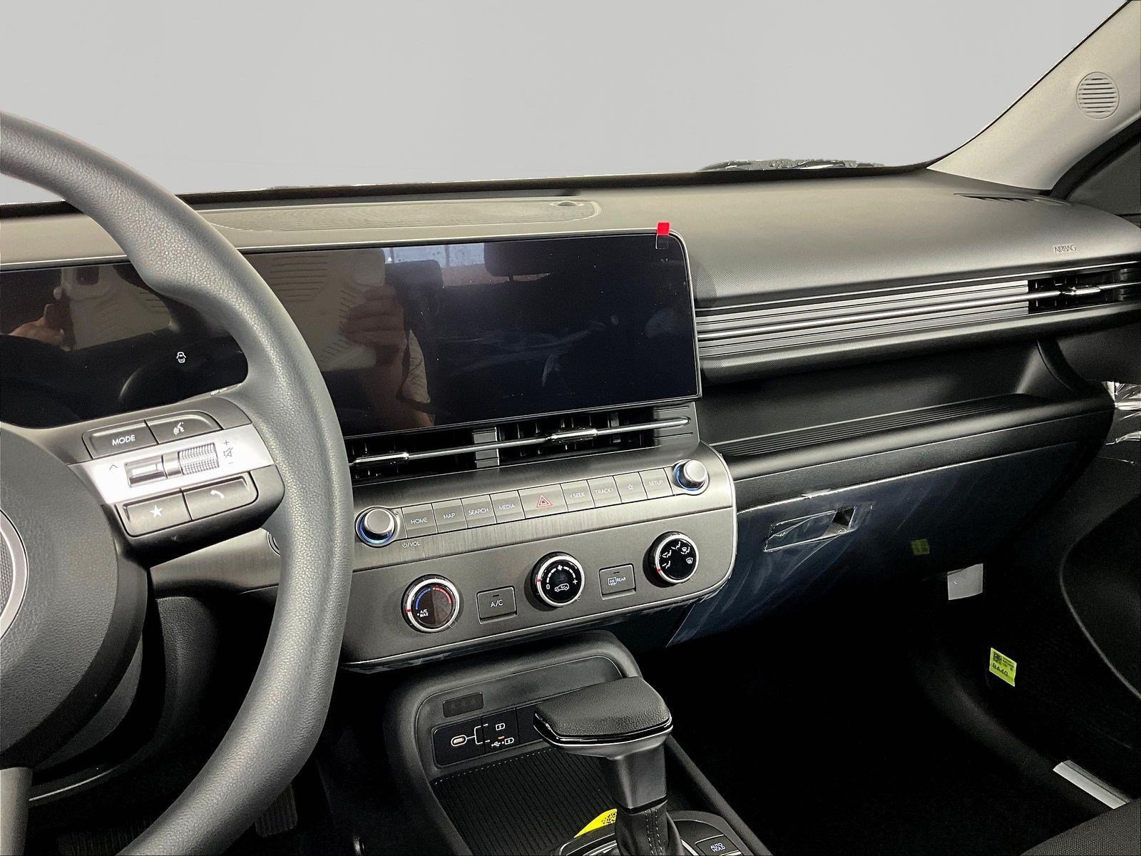 New 2027 Hyundai Kona SE AWD/4WD image 11