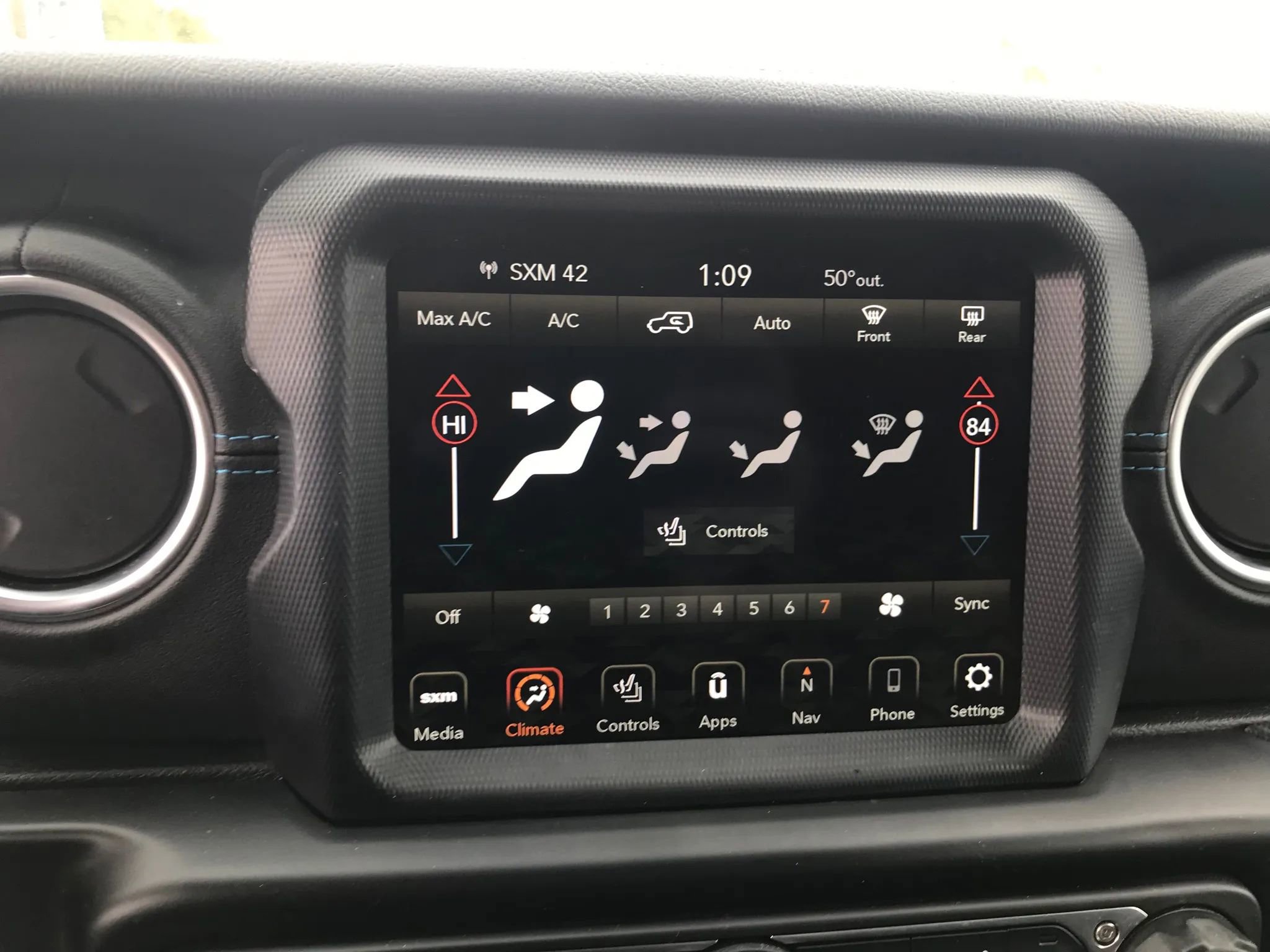 Used 2022 Jeep Wrangler Unlimited Rubicon 4xe w/ Cold Weather Group AWD/4WD image 21