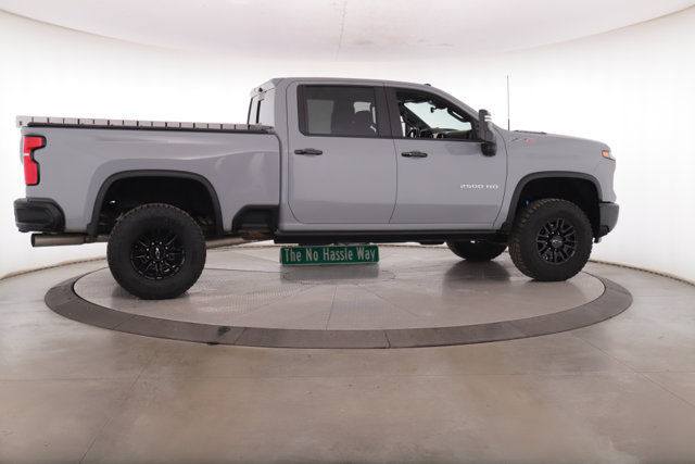 Used 2025 Chevrolet Silverado 2500 ZR2 w/ Technology Package AWD/4WD image 7