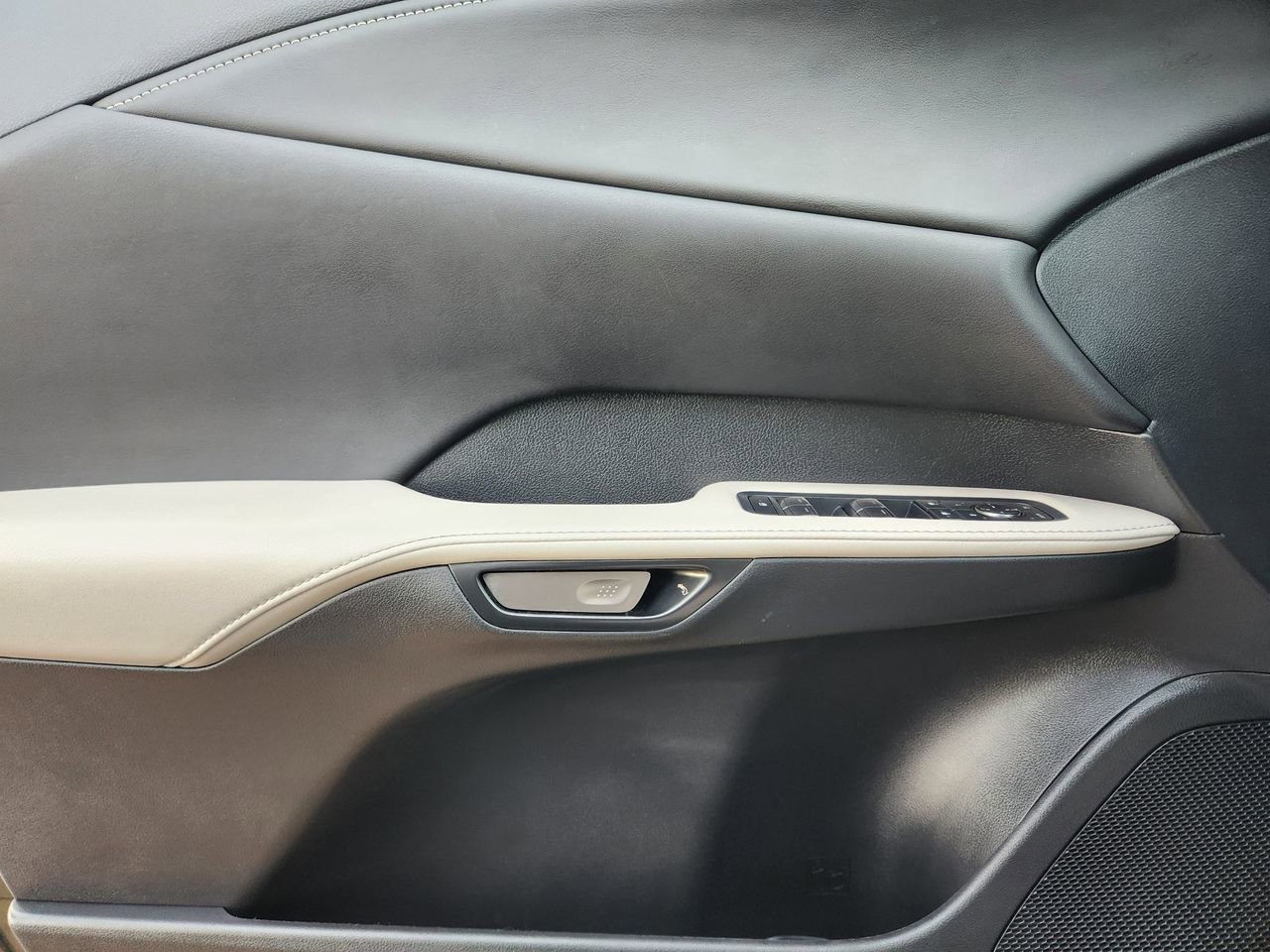 Used 2024 Lexus RX 350 Premium w/ Accessory Package (Z1) image 22