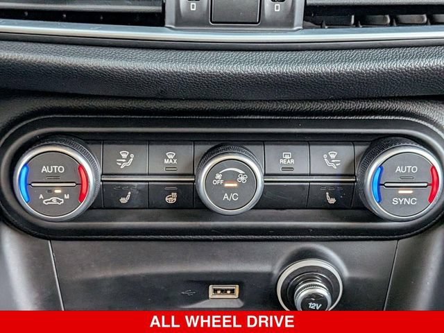 Used 2020 Alfa Romeo Stelvio AWD w/ Cold Weather Package image 27