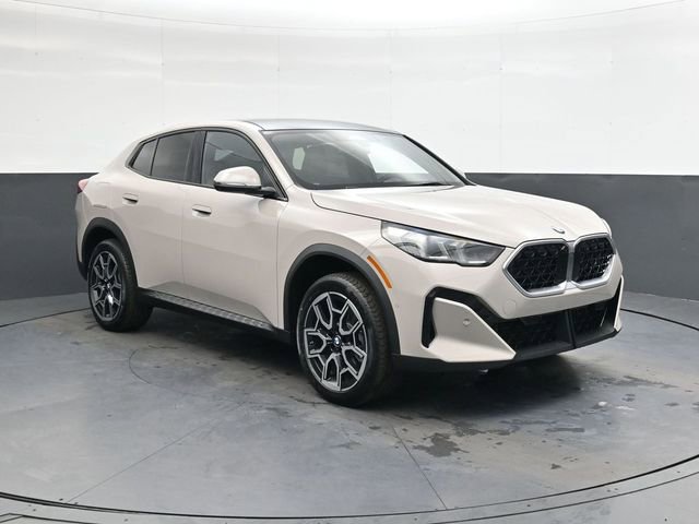 New 2026 BMW X2 xDrive28i w/ Technology Package image 2