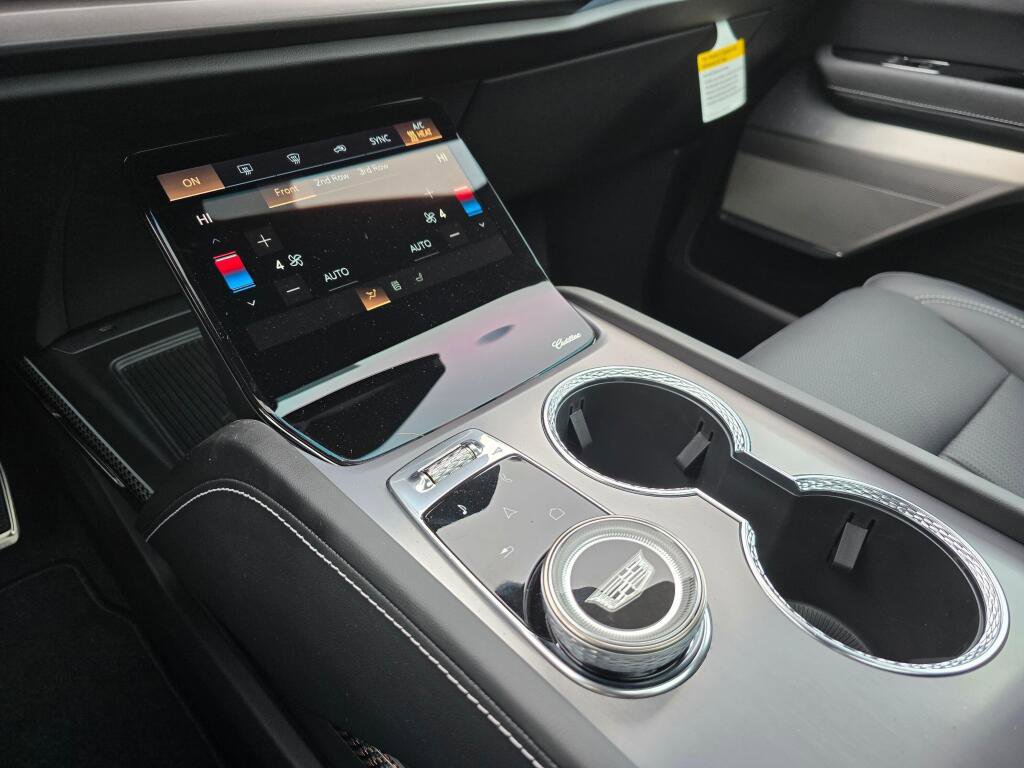 New 2026 Cadillac Vistiq Sport image 33