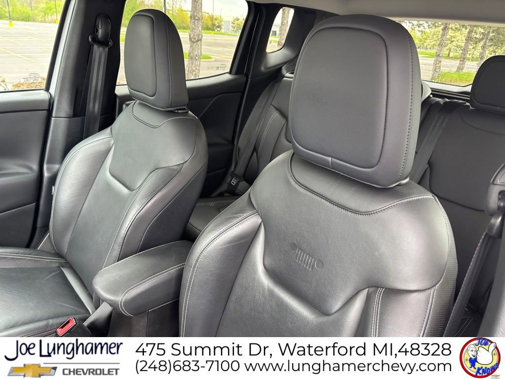 Used 2016 Jeep Renegade Limited FWD image 14
