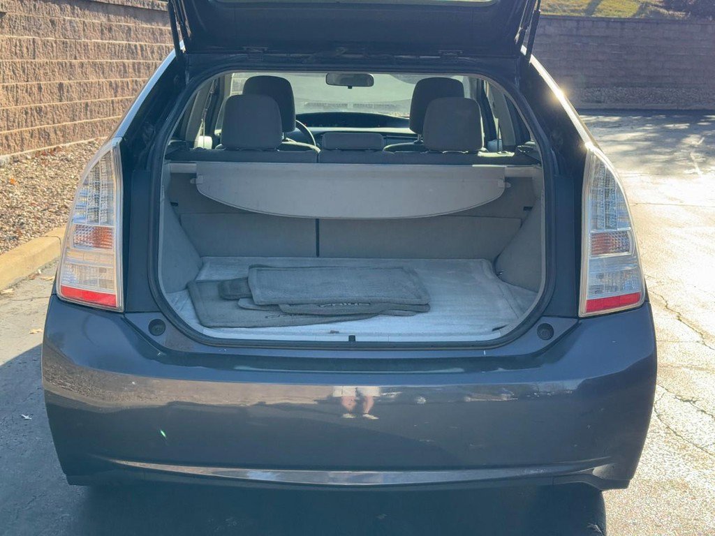 Used 2011 Toyota Prius Three image 9