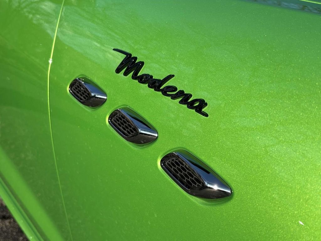New 2023 Maserati Levante Modena image 13