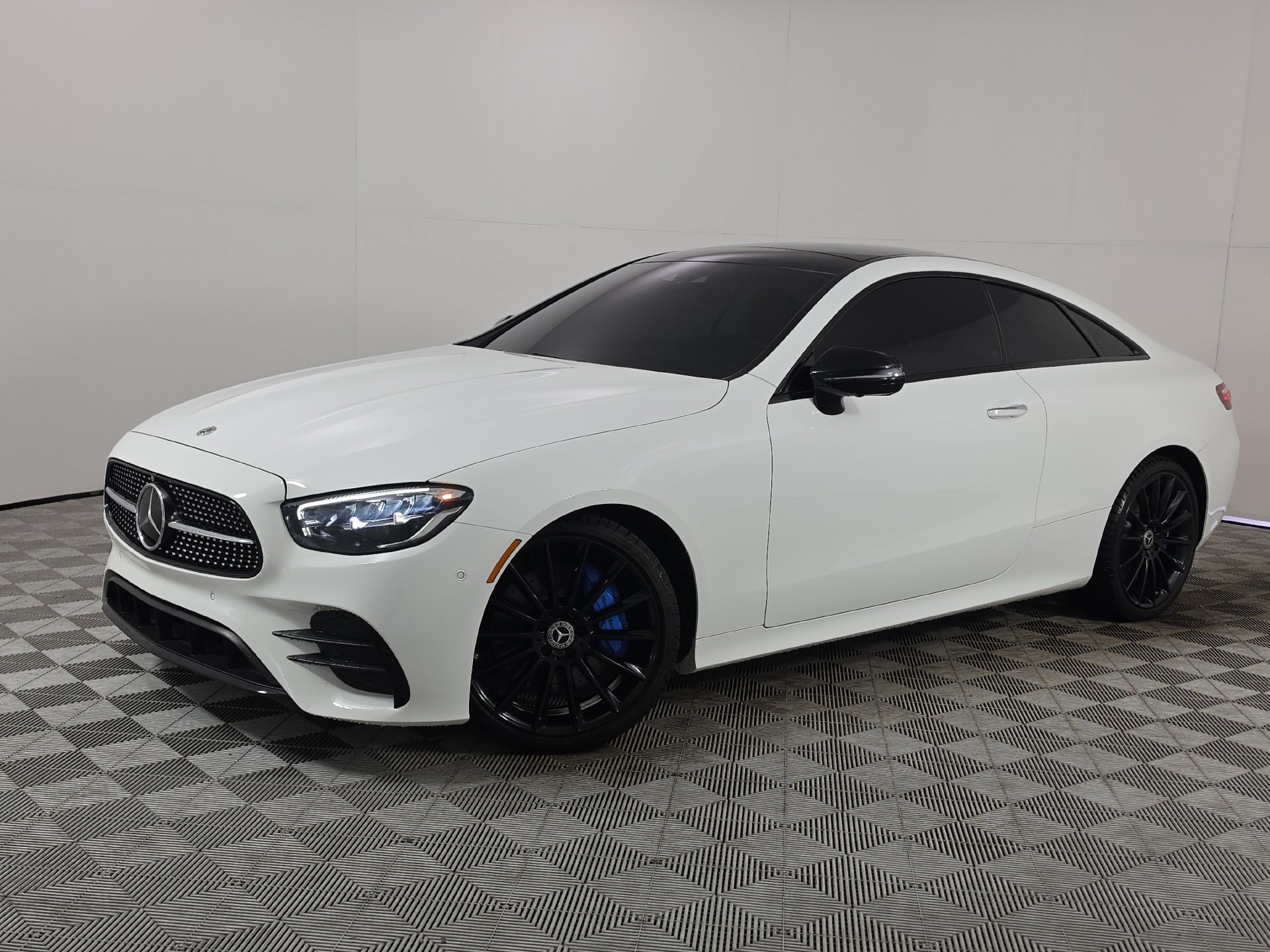 Used 2022 Mercedes-Benz E 450 Coupe image 37