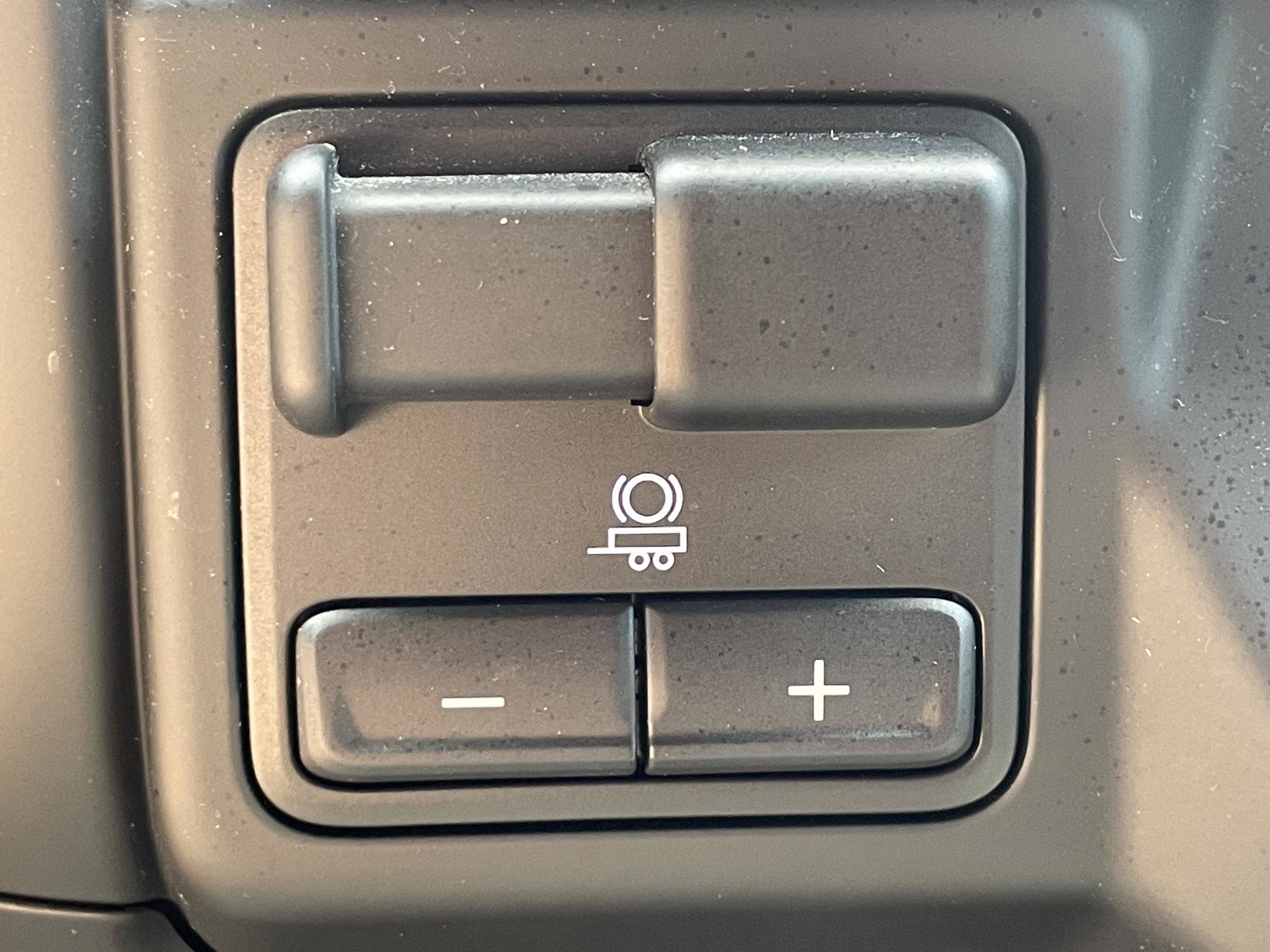 Used 2020 Chevrolet Silverado 1500 Custom Trail Boss w/ Custom Convenience Package AWD/4WD image 18