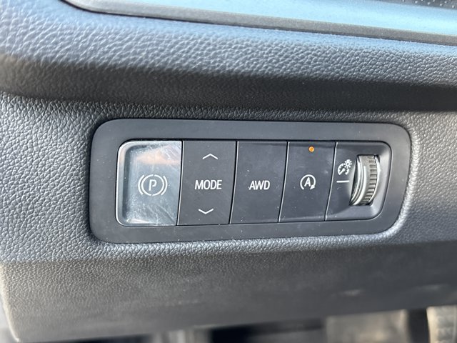 Used 2025 Chevrolet Traverse LT AWD/4WD image 27