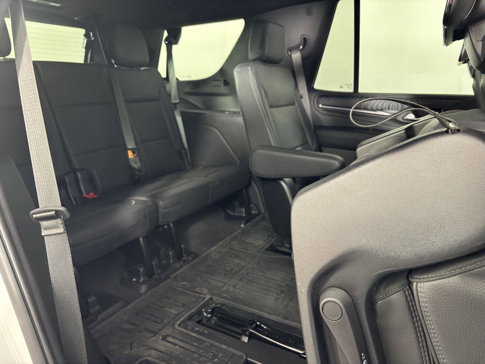 Used 2023 GMC Yukon Denali w/ Advanced Technology Package image 21