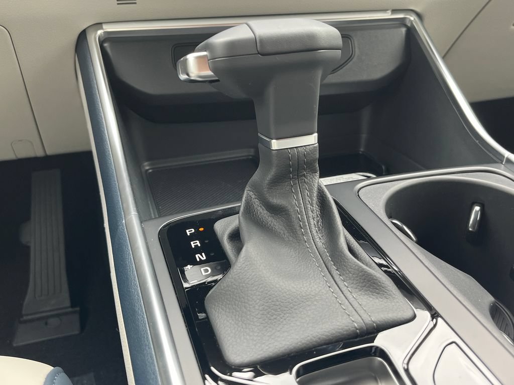 New 2026 Kia Carnival SX w/ SX Dark Edition Package FWD image 36