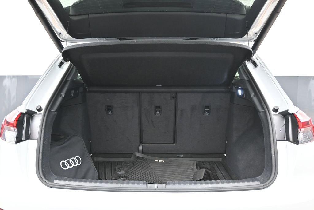 Used 2024 Audi Q4 e-tron Premium w/ Convenience Package AWD/4WD image 16
