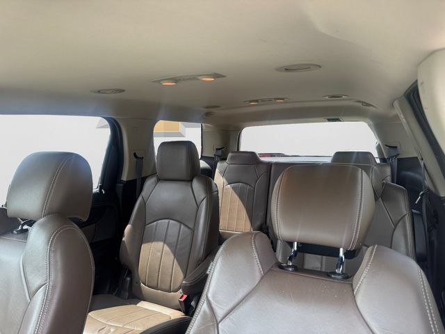 Used 2015 GMC Acadia SLT w/ Technology Package FWD image 12