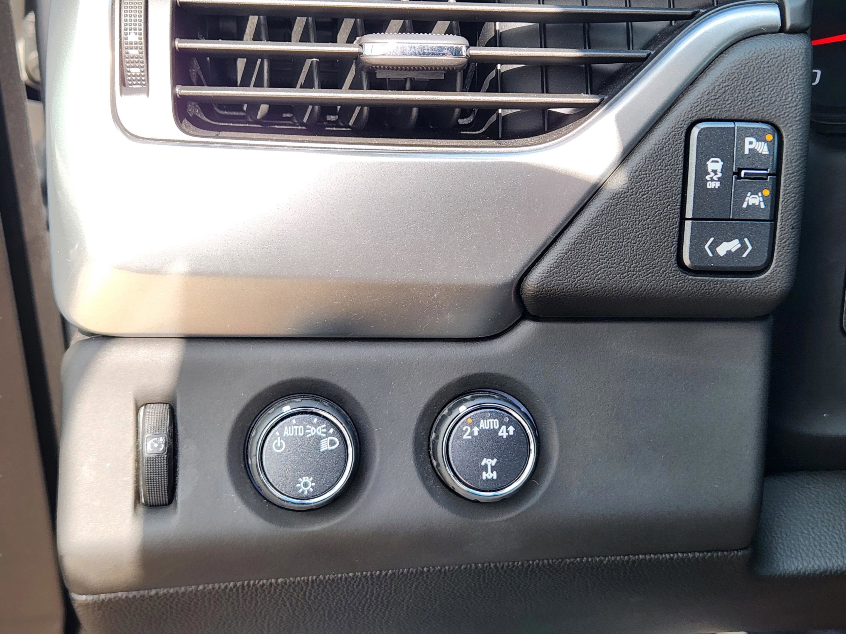 Used 2017 Chevrolet Tahoe LT AWD/4WD image 16