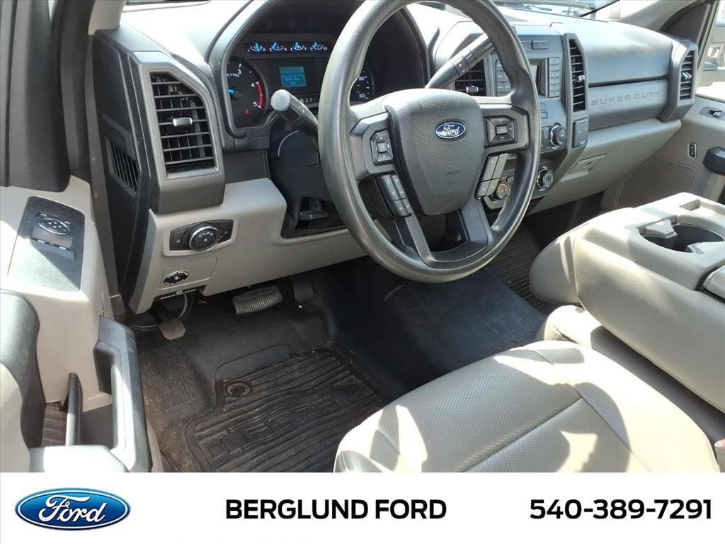 Used 2019 Ford F550 Luxury RWD image 16