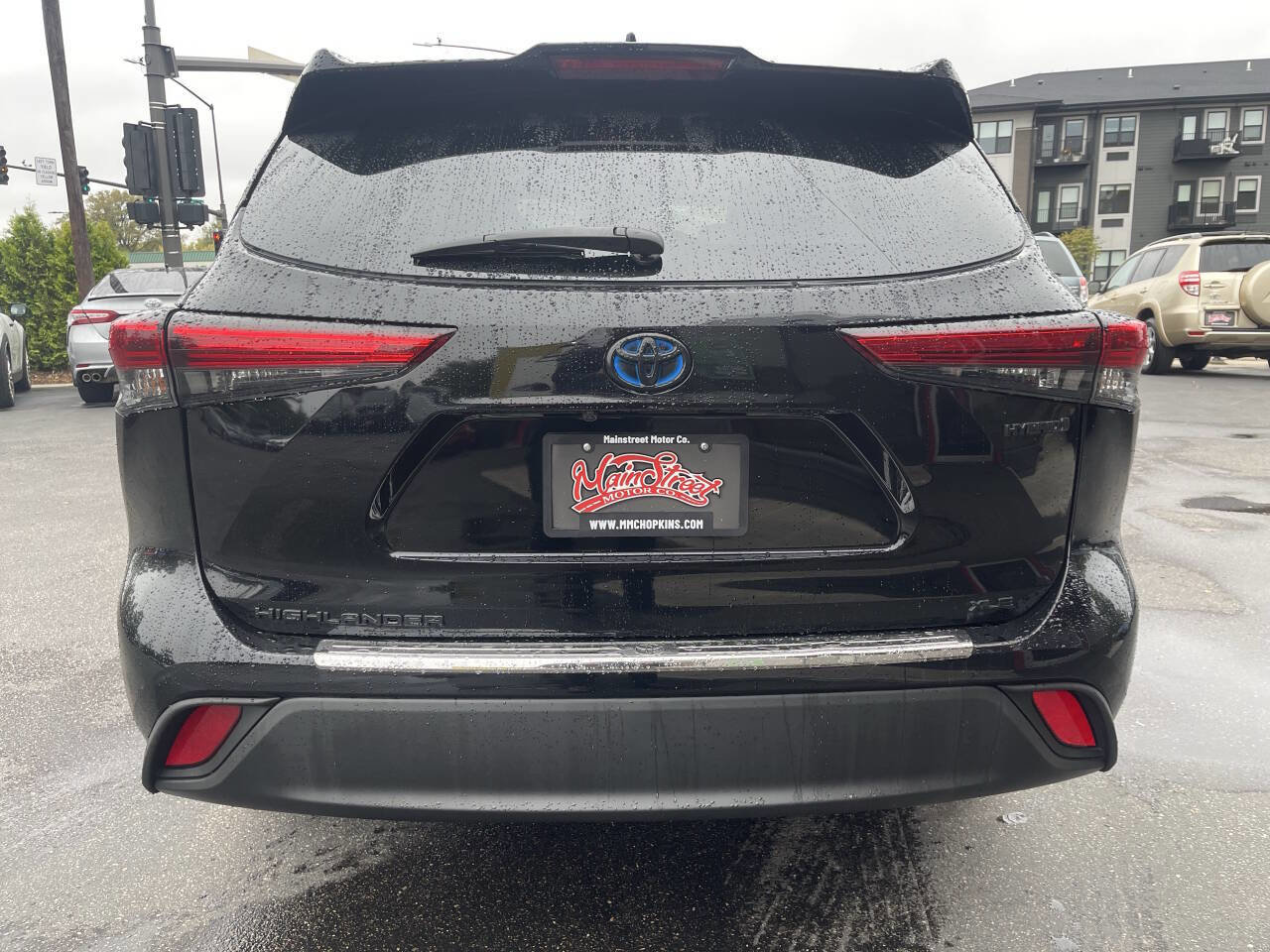 Used 2022 Toyota Highlander XLE image 5