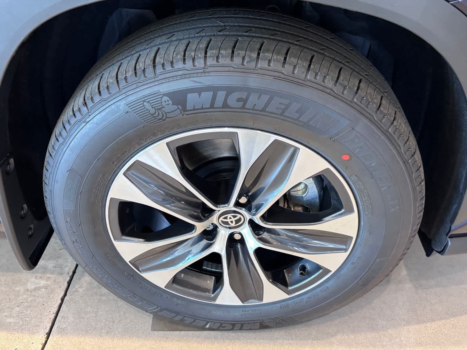 New 2026 Toyota Highlander XLE AWD/4WD image 7