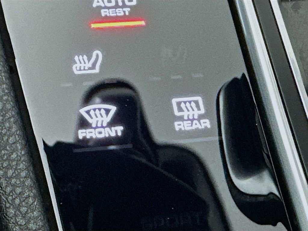 Certified 2022 Porsche Cayenne Coupe image 23