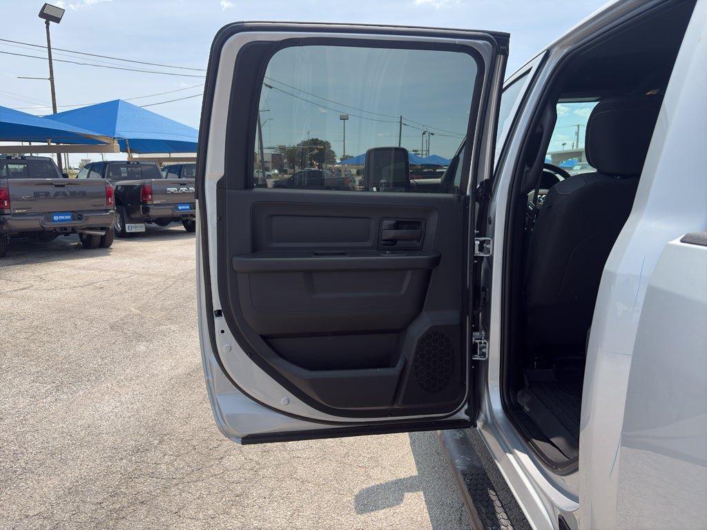 New 2026 RAM 2500 Tradesman AWD/4WD image 12