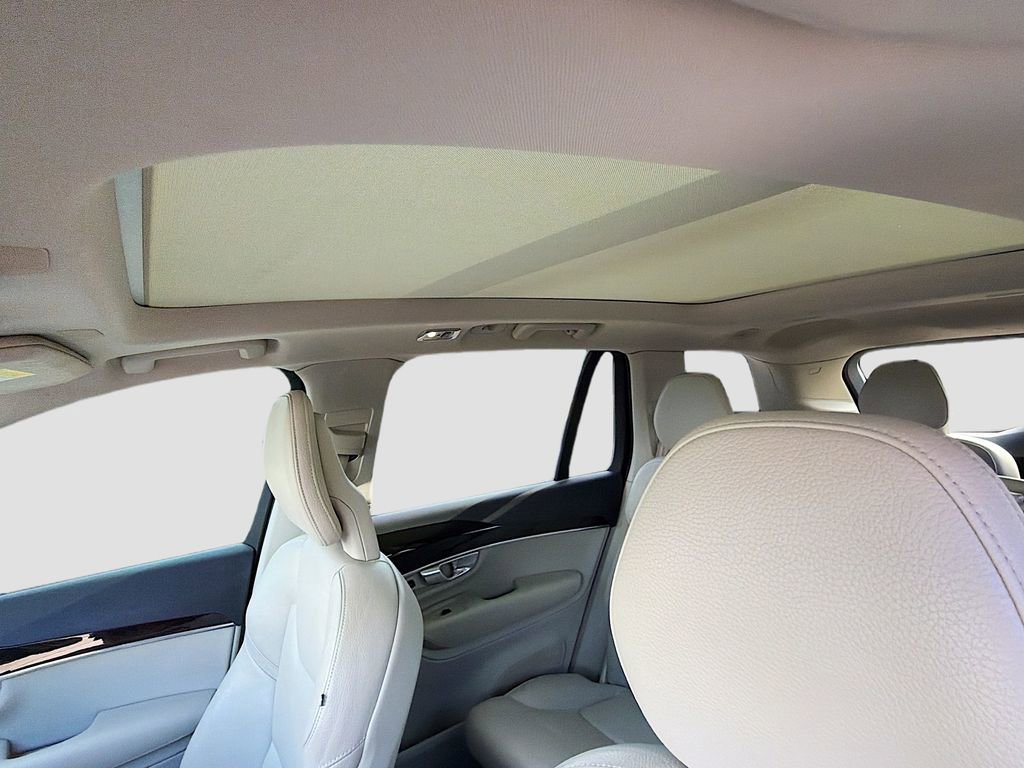 Used 2018 Volvo XC90 T6 Momentum w/ Convenience Package image 28