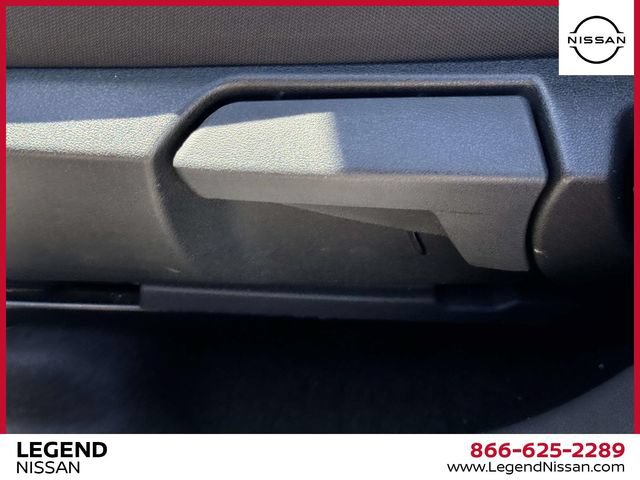 Certified 2025 Nissan Kicks SV w/ SV Premium Package AWD/4WD image 17