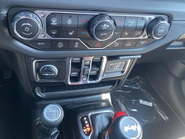 New 2025 Jeep Wrangler Unlimited Sahara AWD/4WD image 23
