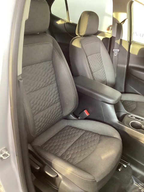 Used 2019 Chevrolet Equinox LT w/ Driver Convenience Package image 18