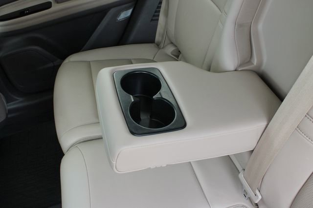Used 2023 Lincoln Corsair AWD w/ Equipment Group 101A image 33