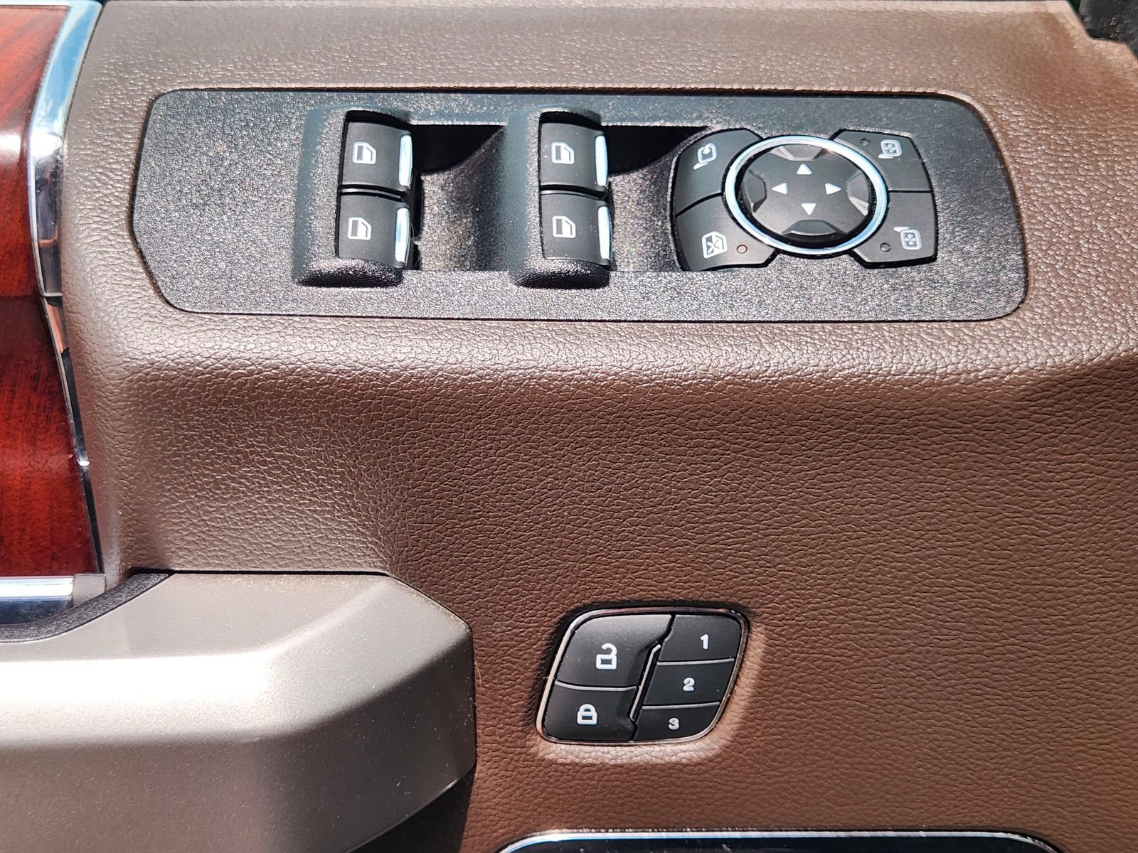 Used 2020 Ford F150 King Ranch w/ Equipment Group 601A Luxury AWD/4WD image 27