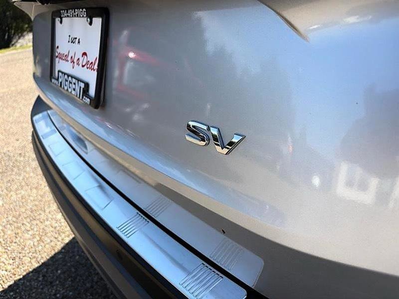 Used 2022 Nissan Rogue SV FWD image 16