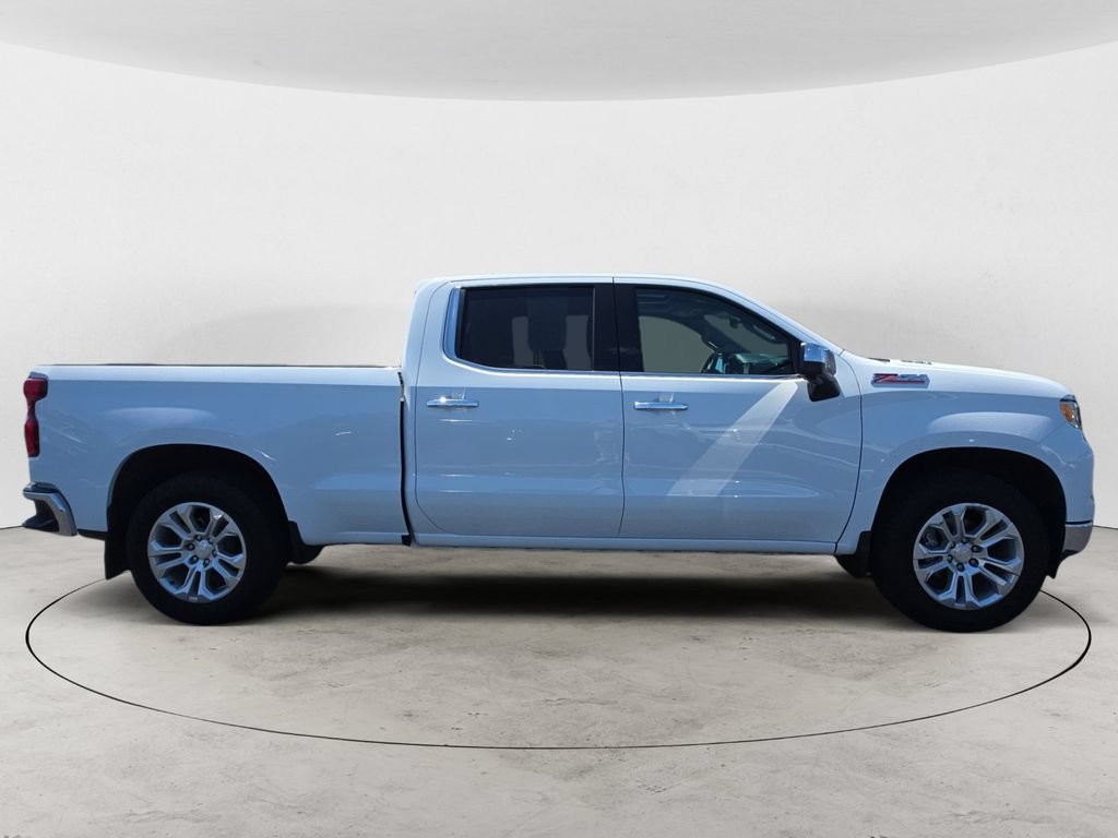 Certified 2023 Chevrolet Silverado 1500 LTZ w/ LTZ Premium Package AWD/4WD image 4