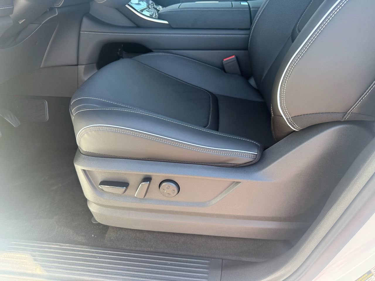 New 2026 INFINITI QX80 Luxe AWD/4WD image 11