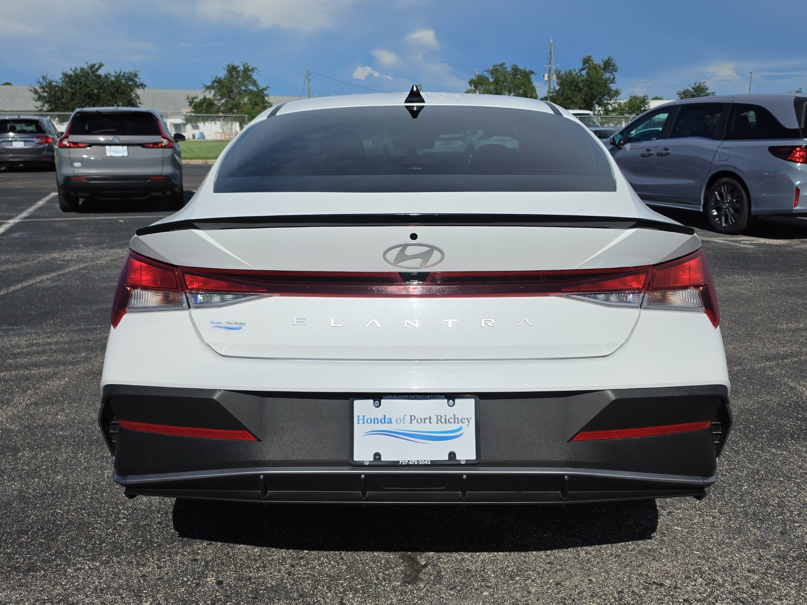 Used 2025 Hyundai Elantra Sport FWD image 5