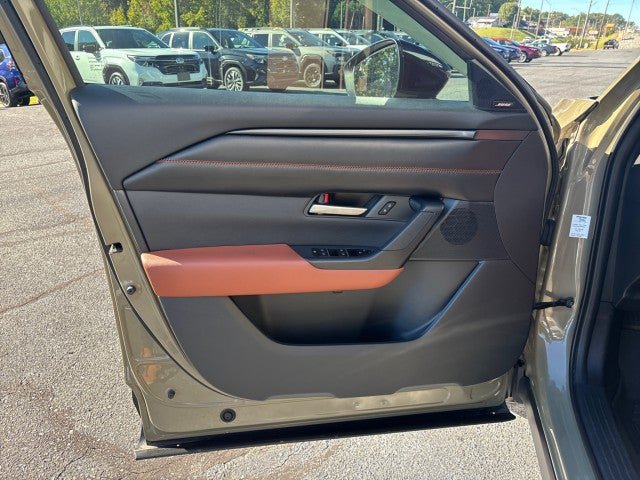 Used 2024 MAZDA CX-50 AWD 2.5 Turbo w/ Cargo Package image 10