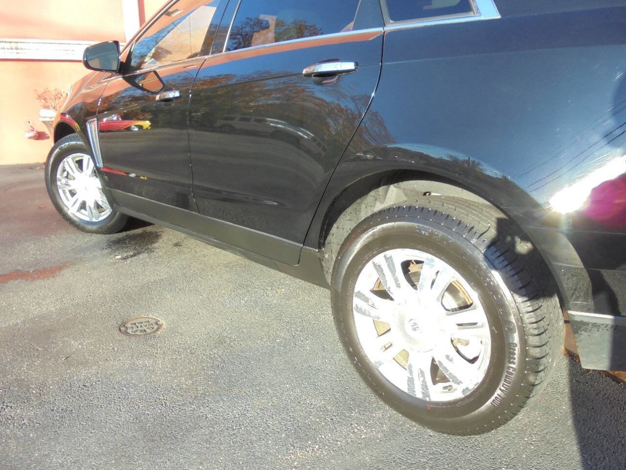 Used 2013 Cadillac SRX Luxury image 28