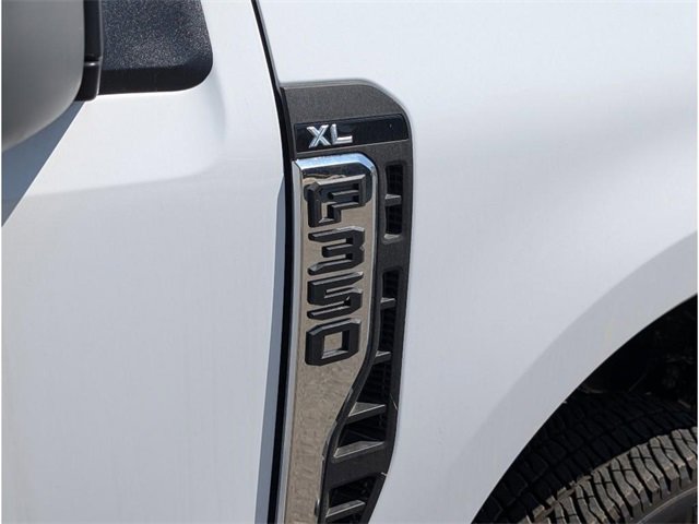New 2025 Ford F350 XL w/ XL Chrome Package image 9