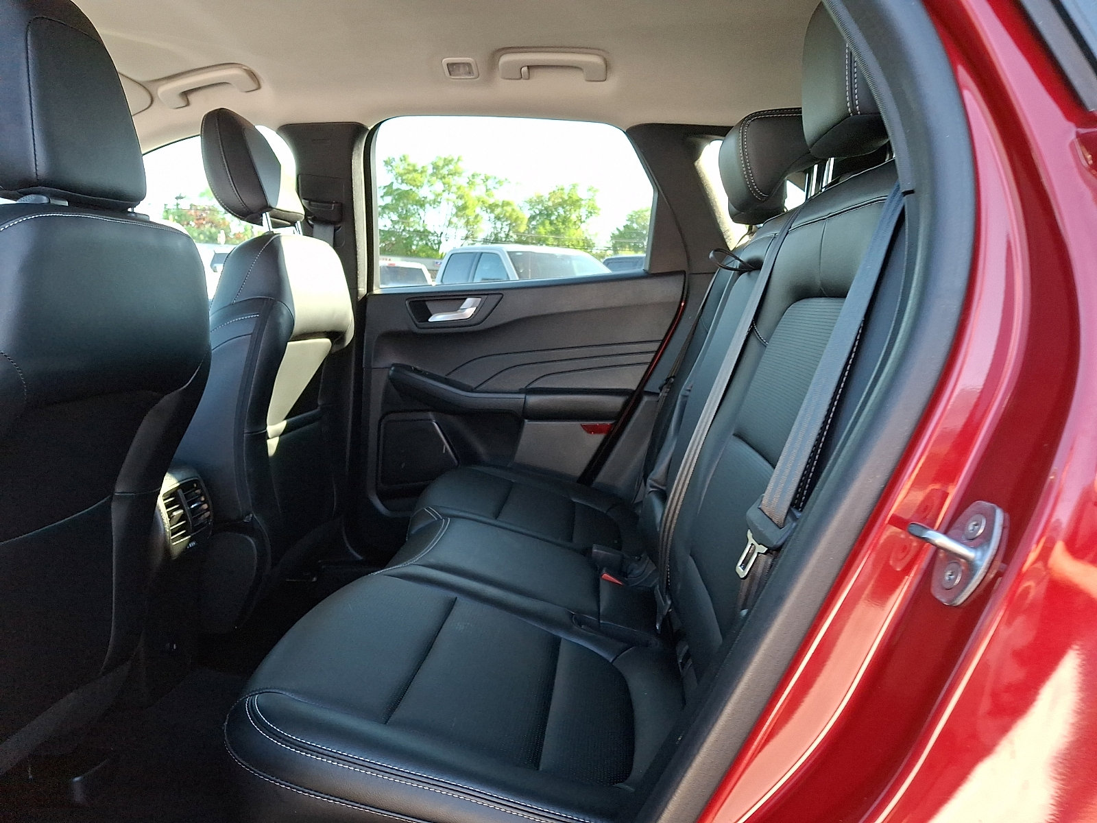 Certified 2023 Ford Escape Platinum AWD/4WD image 10