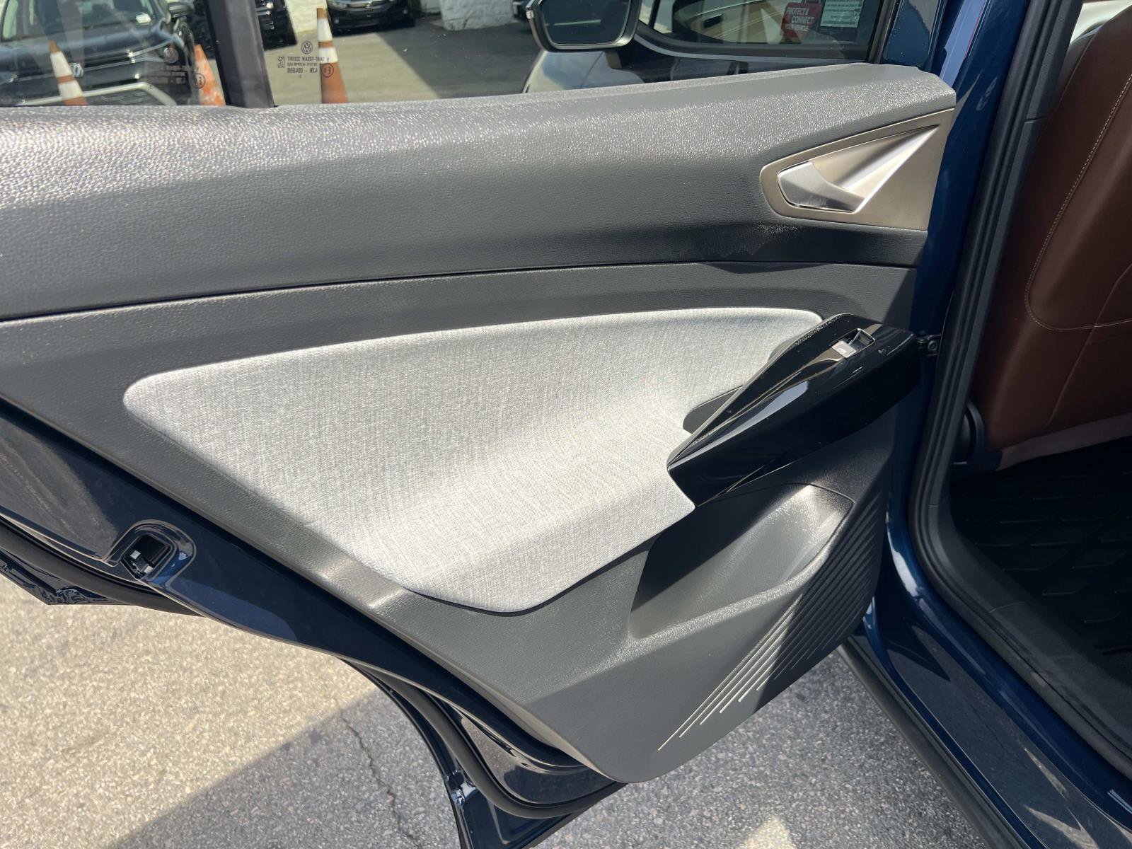 Used 2023 Volkswagen ID.4 Pro image 20