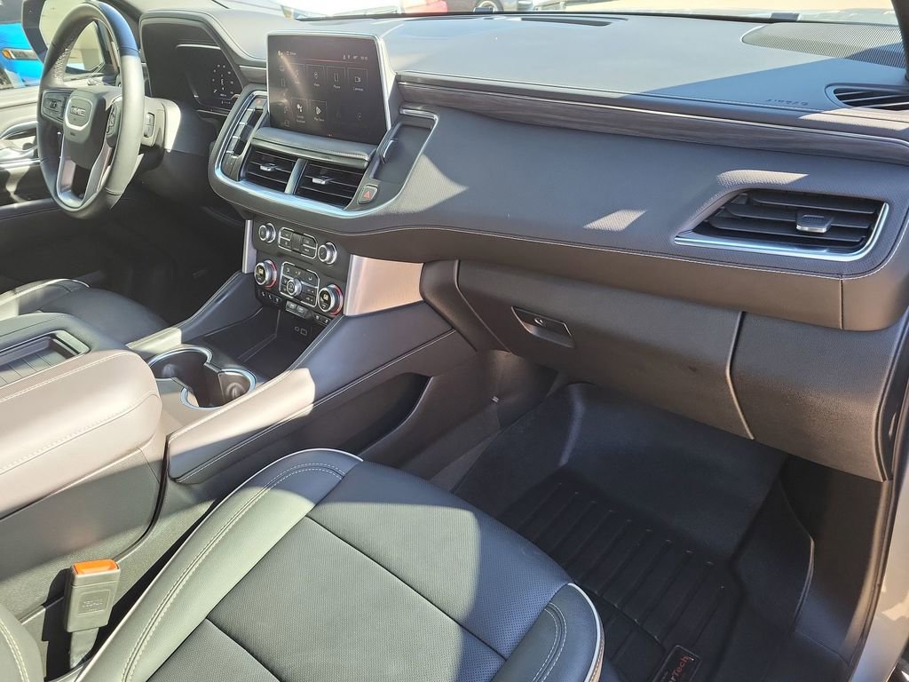 Certified 2024 GMC Yukon XL SLT w/ SLT Luxury Package image 29
